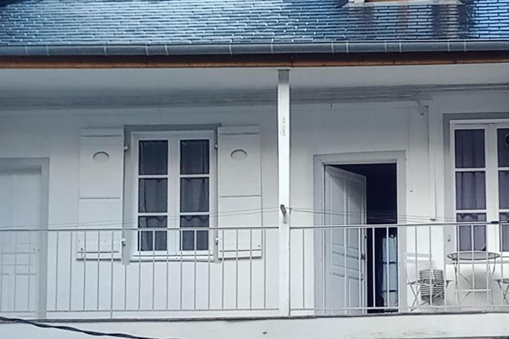 Appartement Centre Ville Avec Balcon -Terrasse Prive Tulle Eksteriør bilde