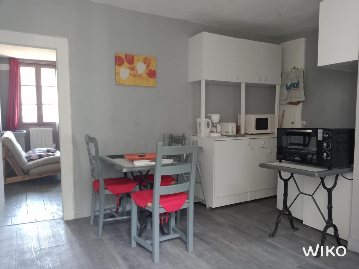 Appartement Centre Ville Avec Balcon -Terrasse Prive Tulle Eksteriør bilde